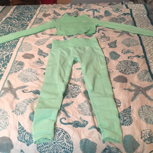 XS GymShark vital bright green set - Picture 1 of 8